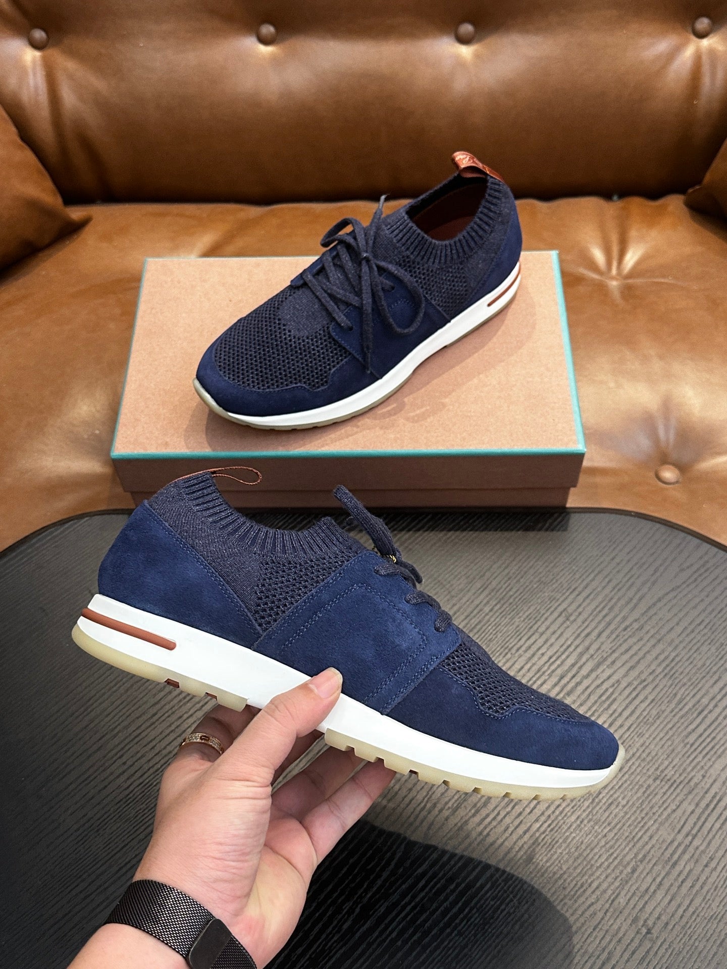 LP Sneakers