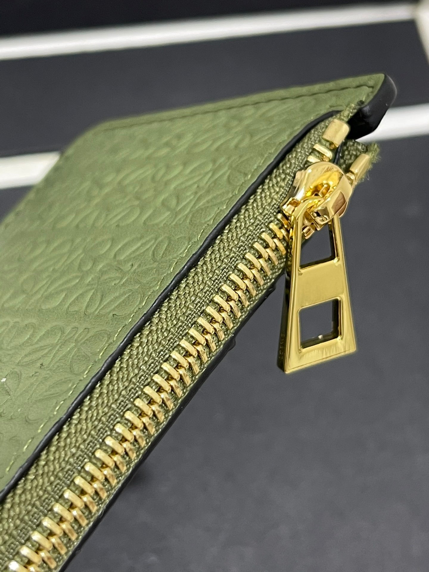 Loewe Wallet