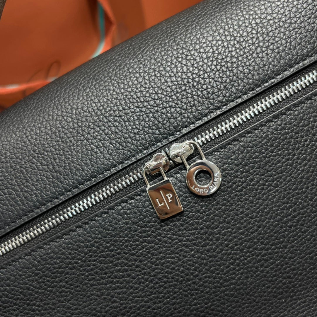LP Extra Pocket L27 Handbag