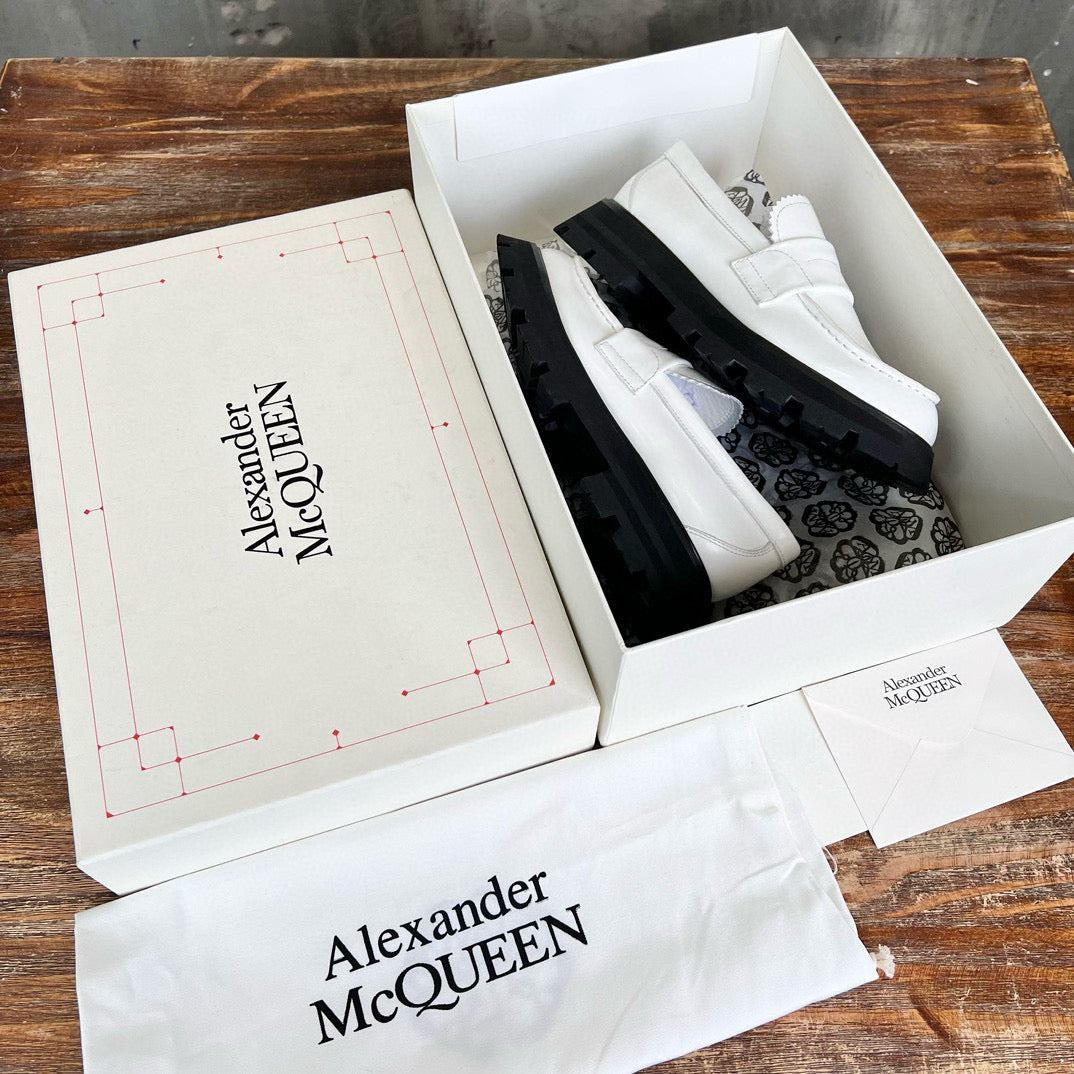 Alexander McQueen Loafer