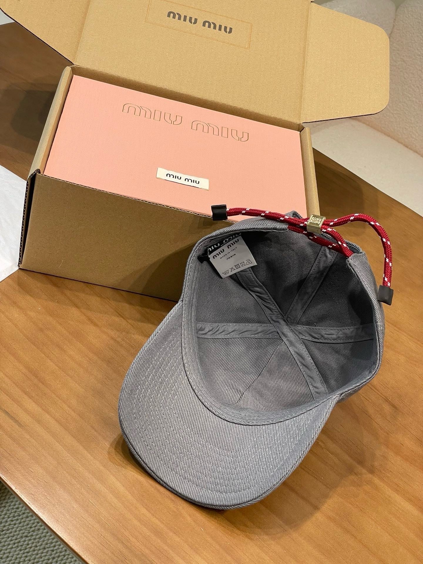 Miu Miu Caps