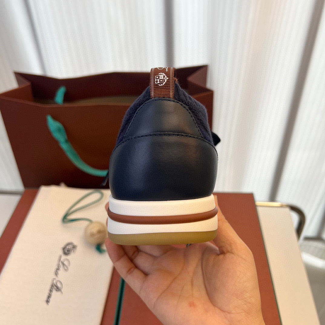 LP Sneakers