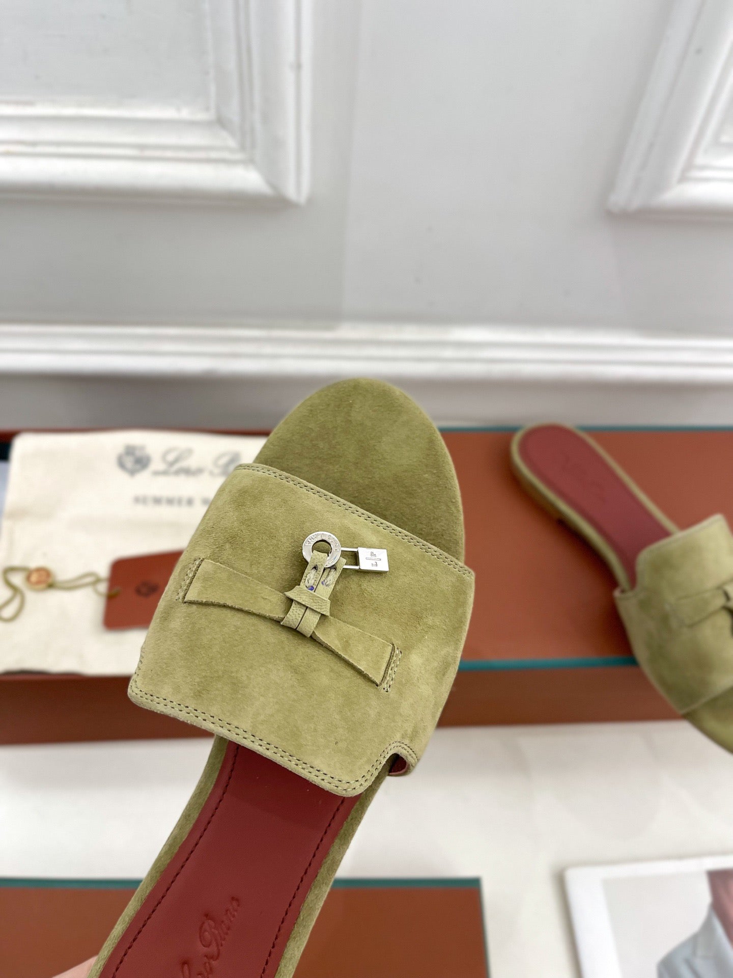 LP Sandals