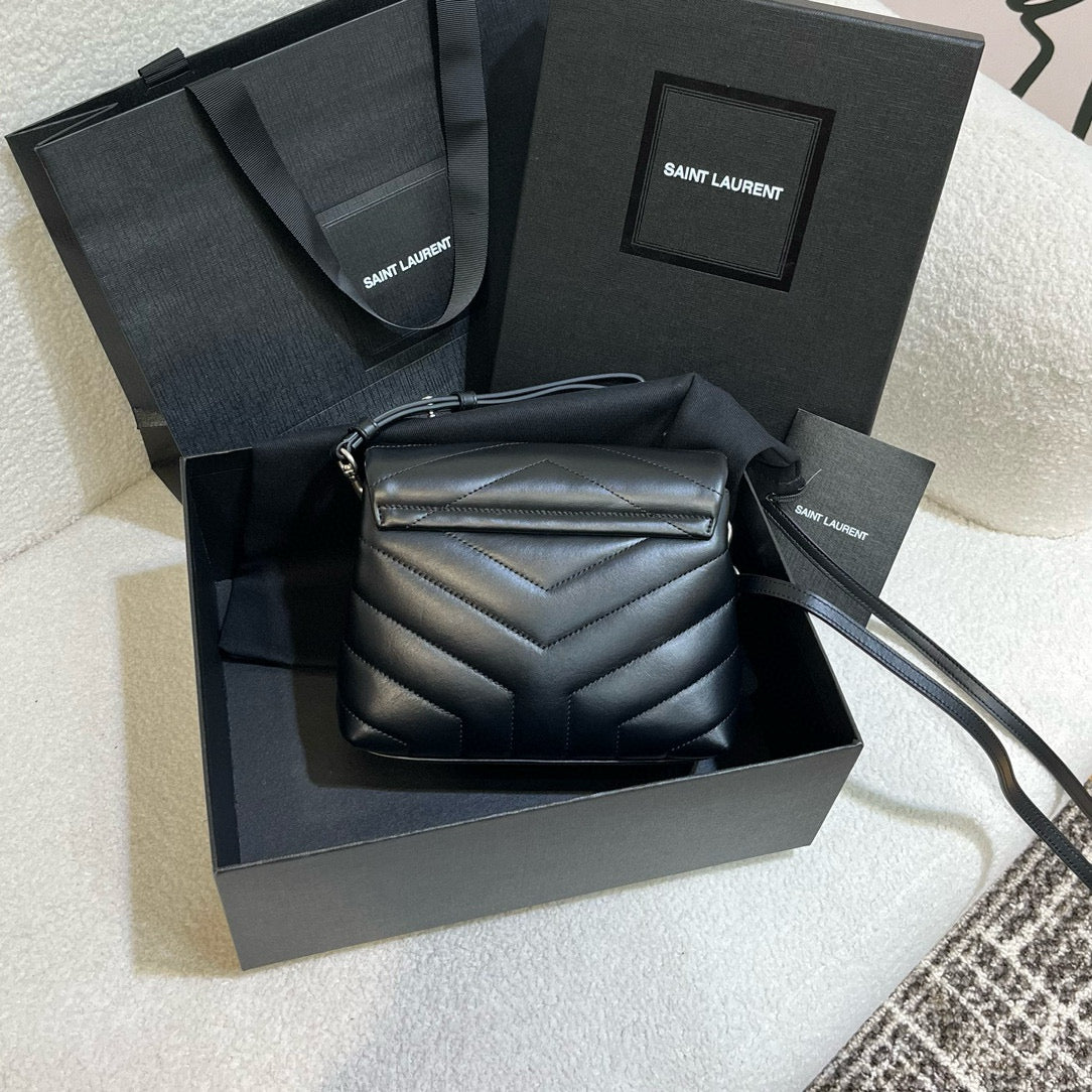 YSL Loulou Shoulder Bag 20x14x7.5