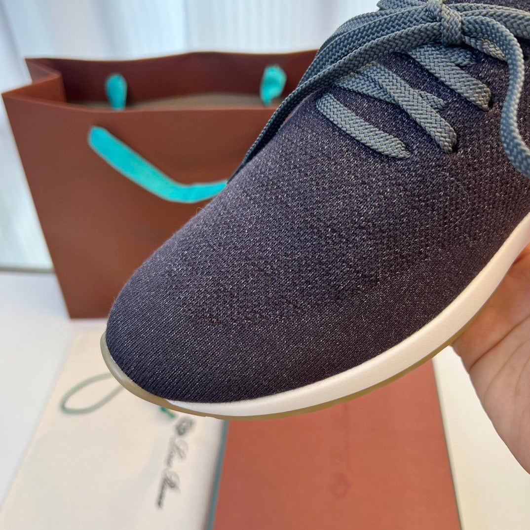 LP Sneakers