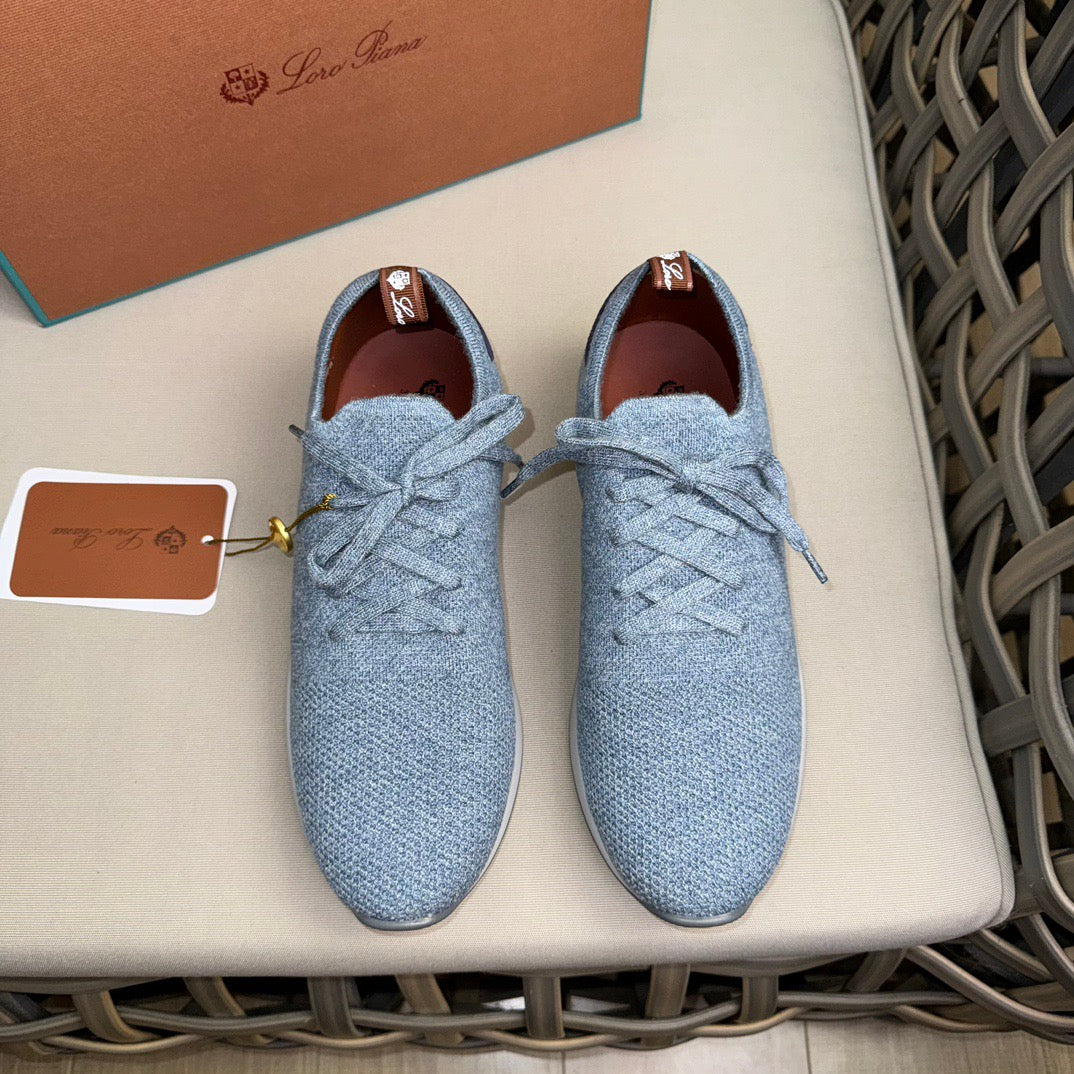 LP Sneakers
