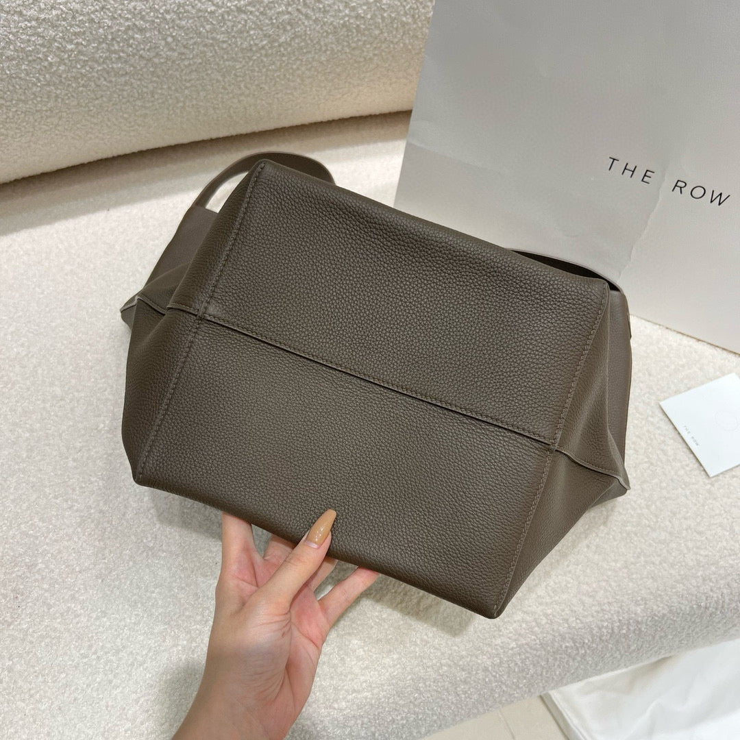 The Row Bucket Bag(44CM*38CM*21CM)