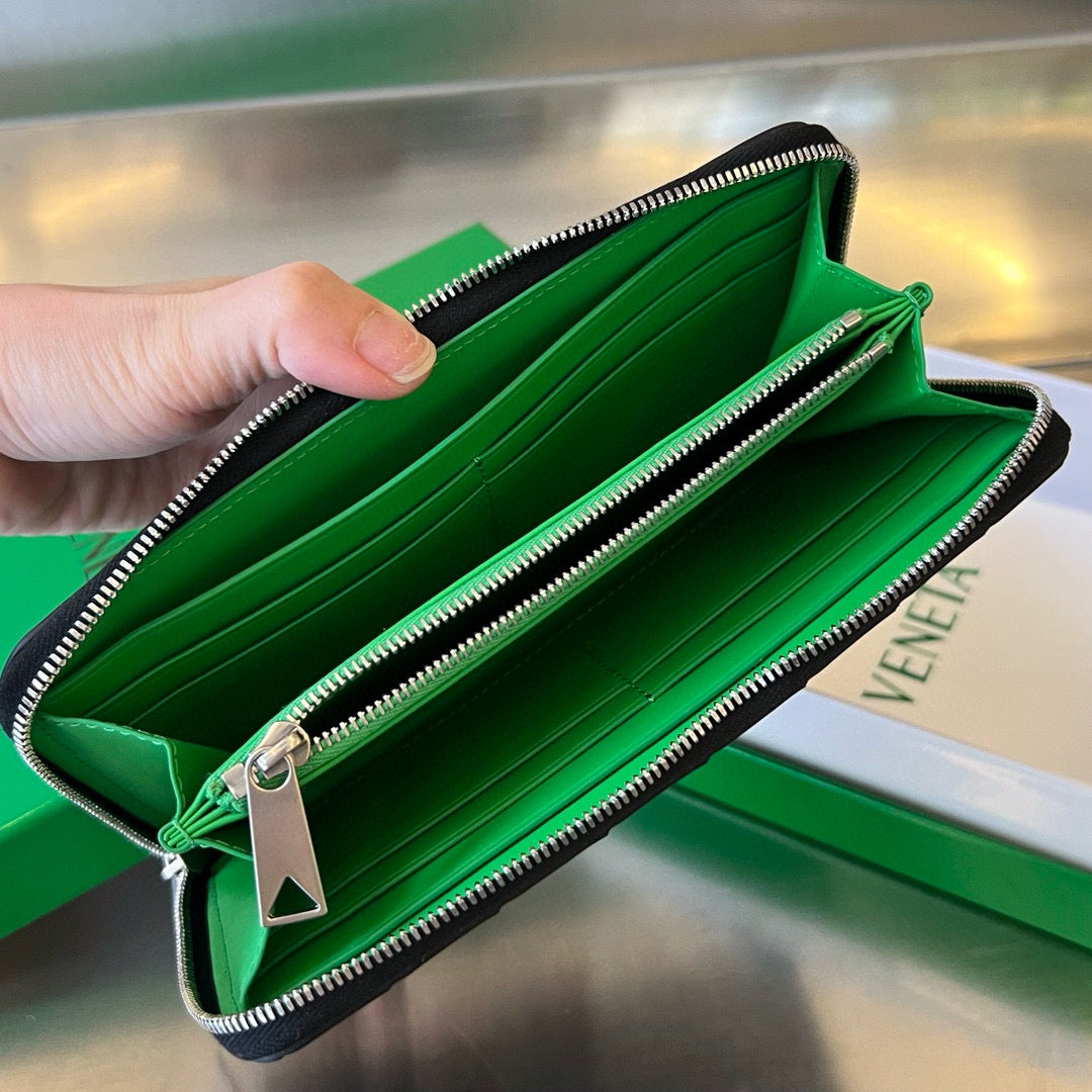 Bottega Veneta Long Zipped Wallet