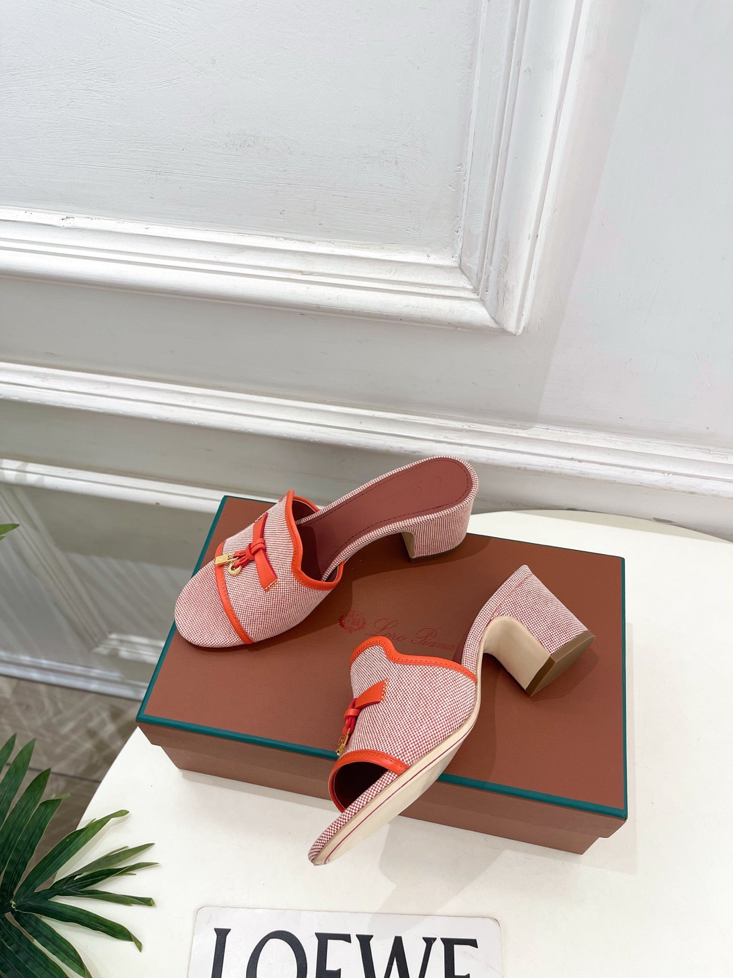 LP Sandals