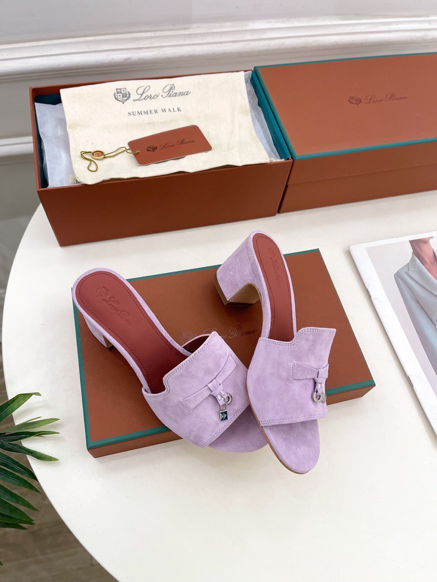 LP Sandals