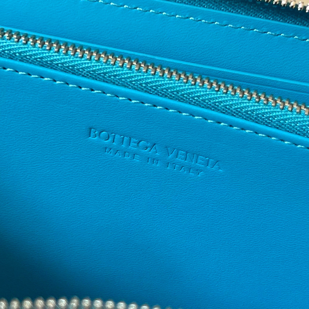 Bottega Veneta Long Zipped Wallet