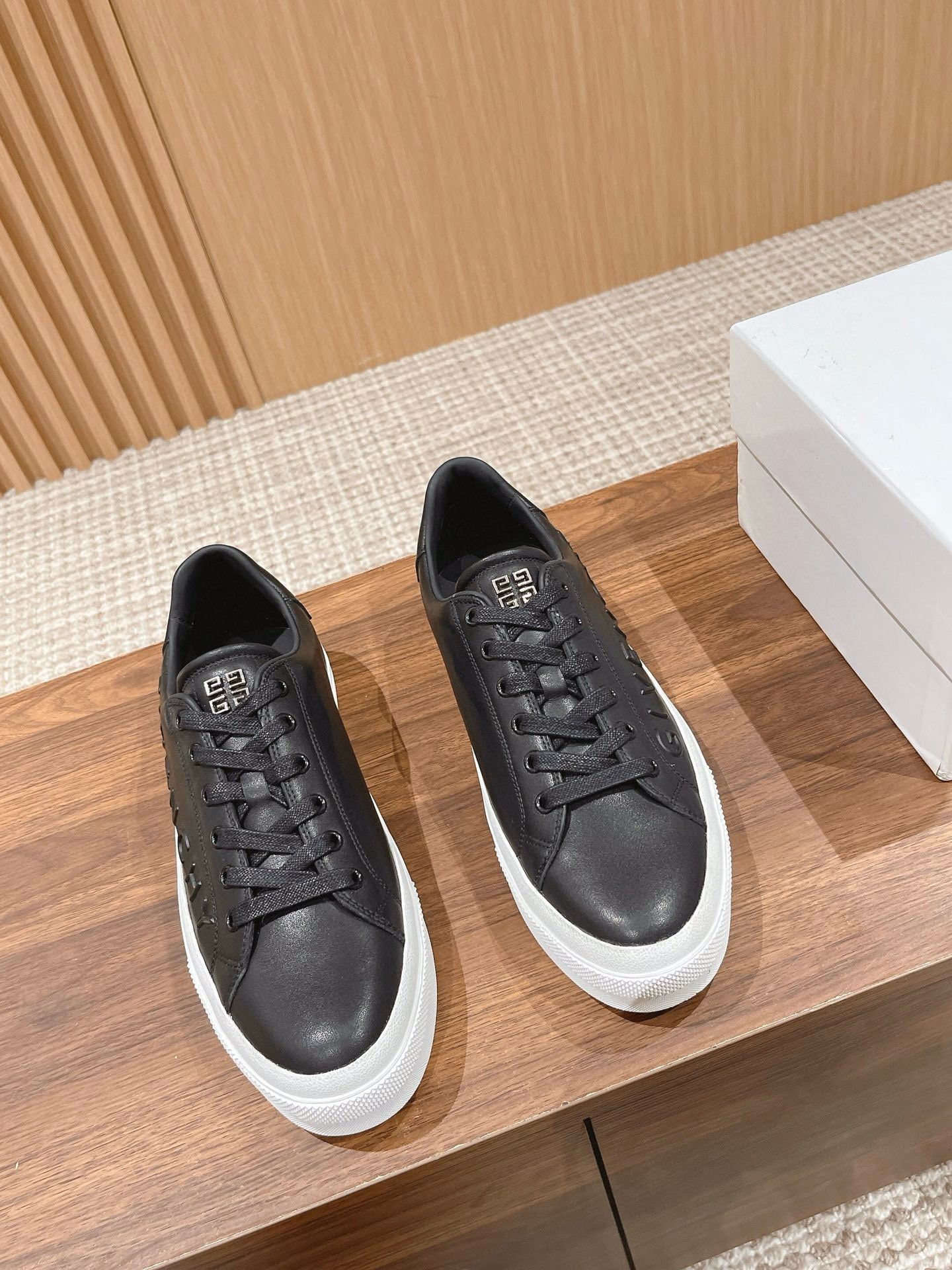 Givenchy Sneakers