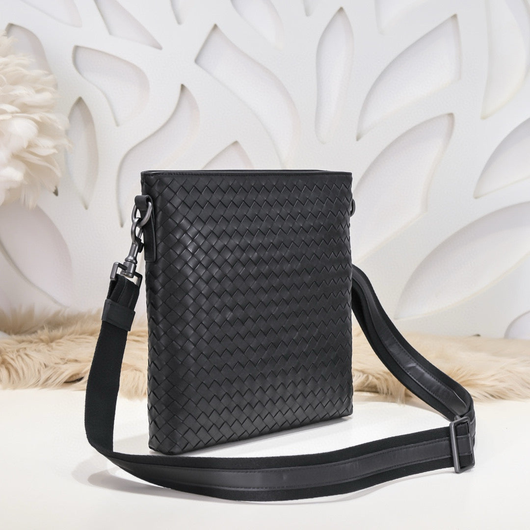 BV Cross Body Bag 27.27.2CM