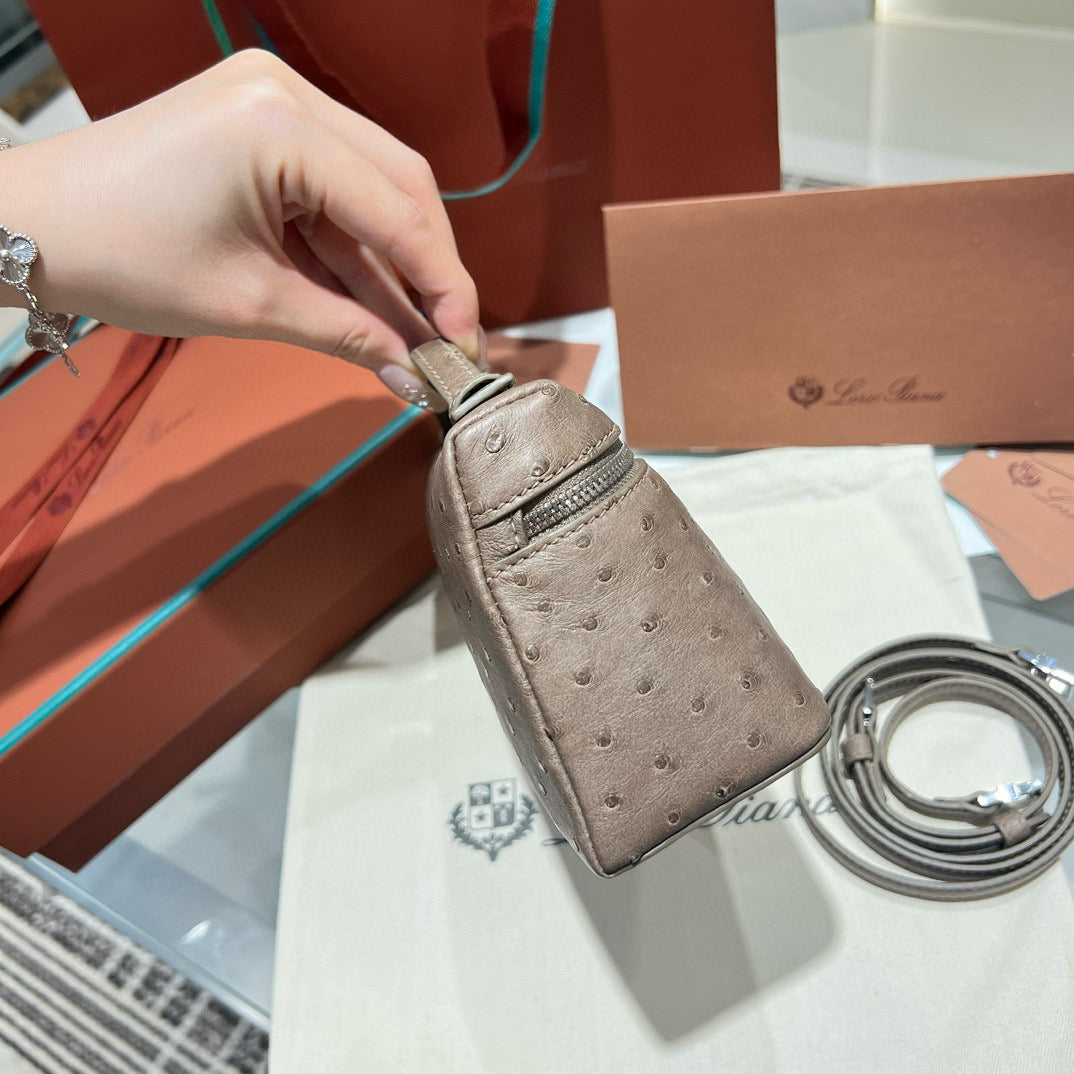 Loro Piana 19 Bag 19x7x12cm