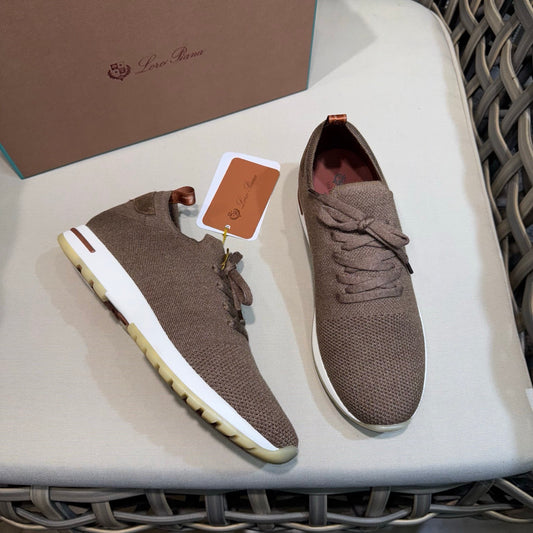 LP Sneakers
