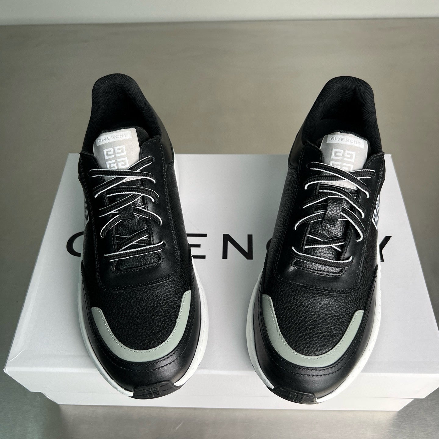 Givenchy Sneakers