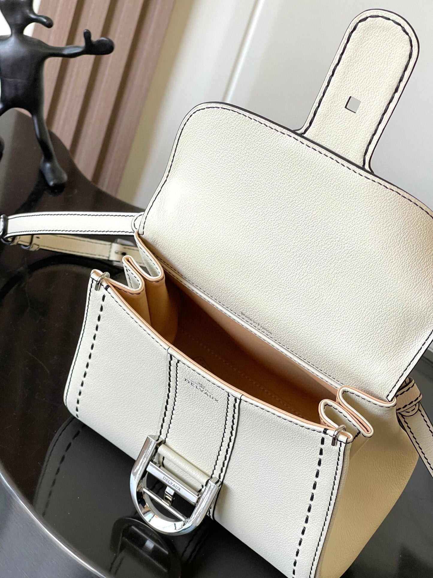 Delvaux Le Brilliant