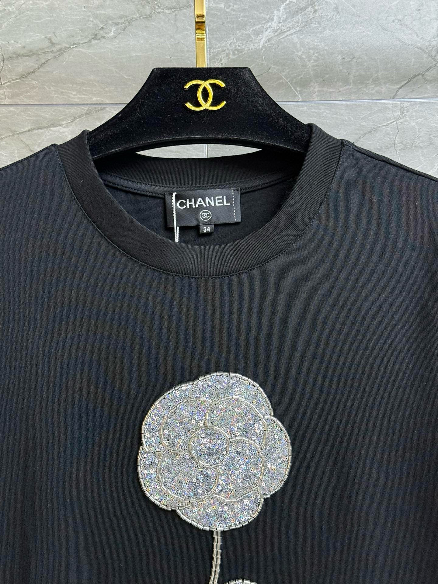 Chanel T-Shirt