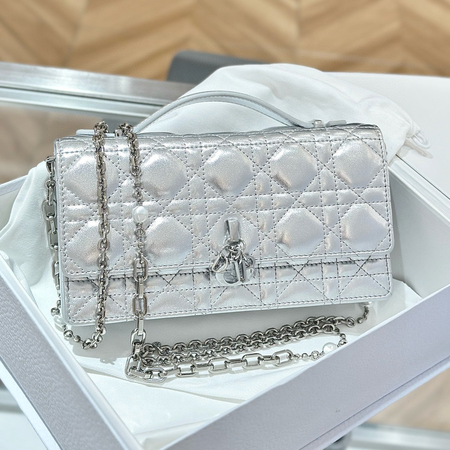Dior WOC