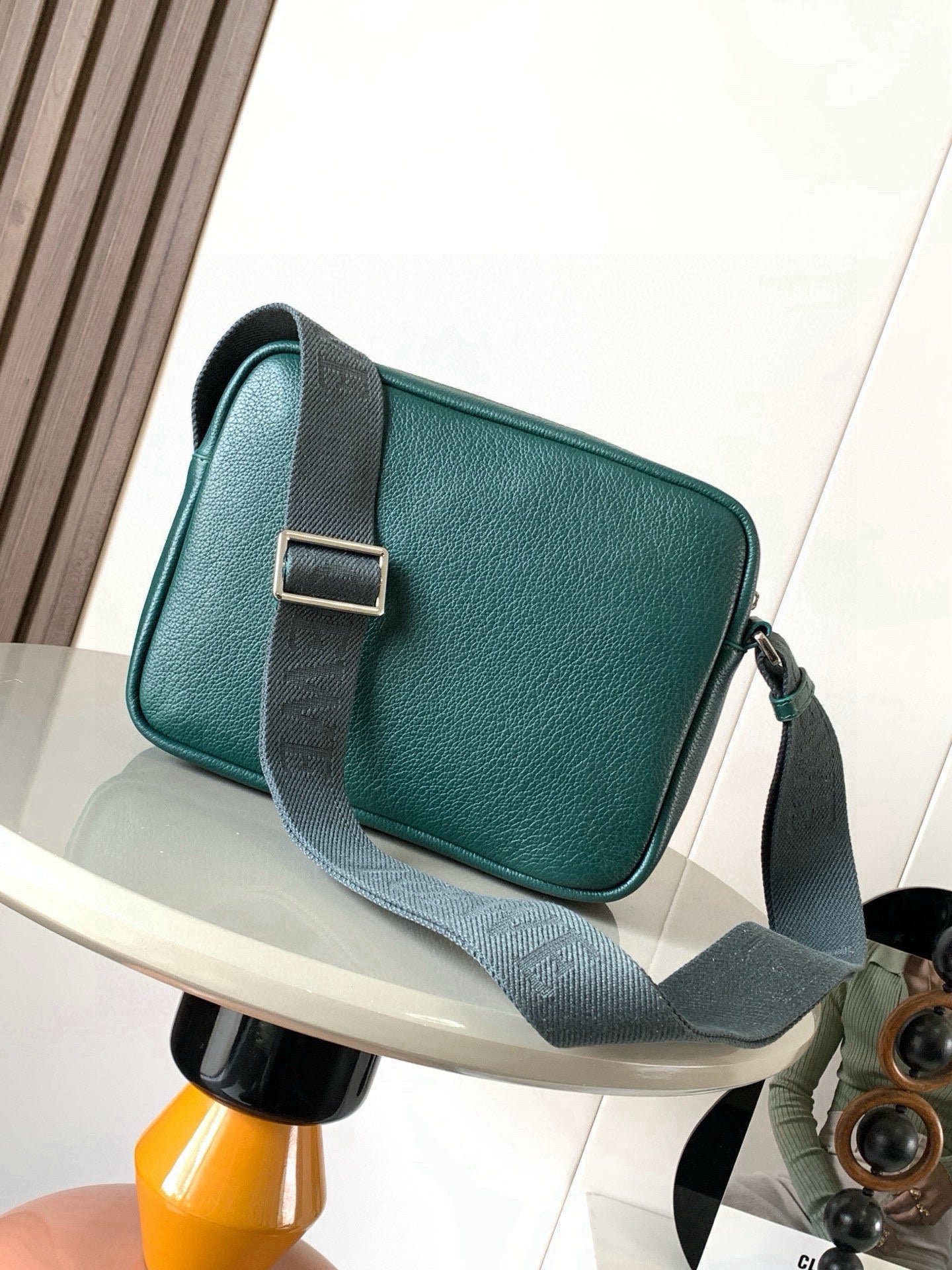 Loewe Messenger Bag 23x18x9CM