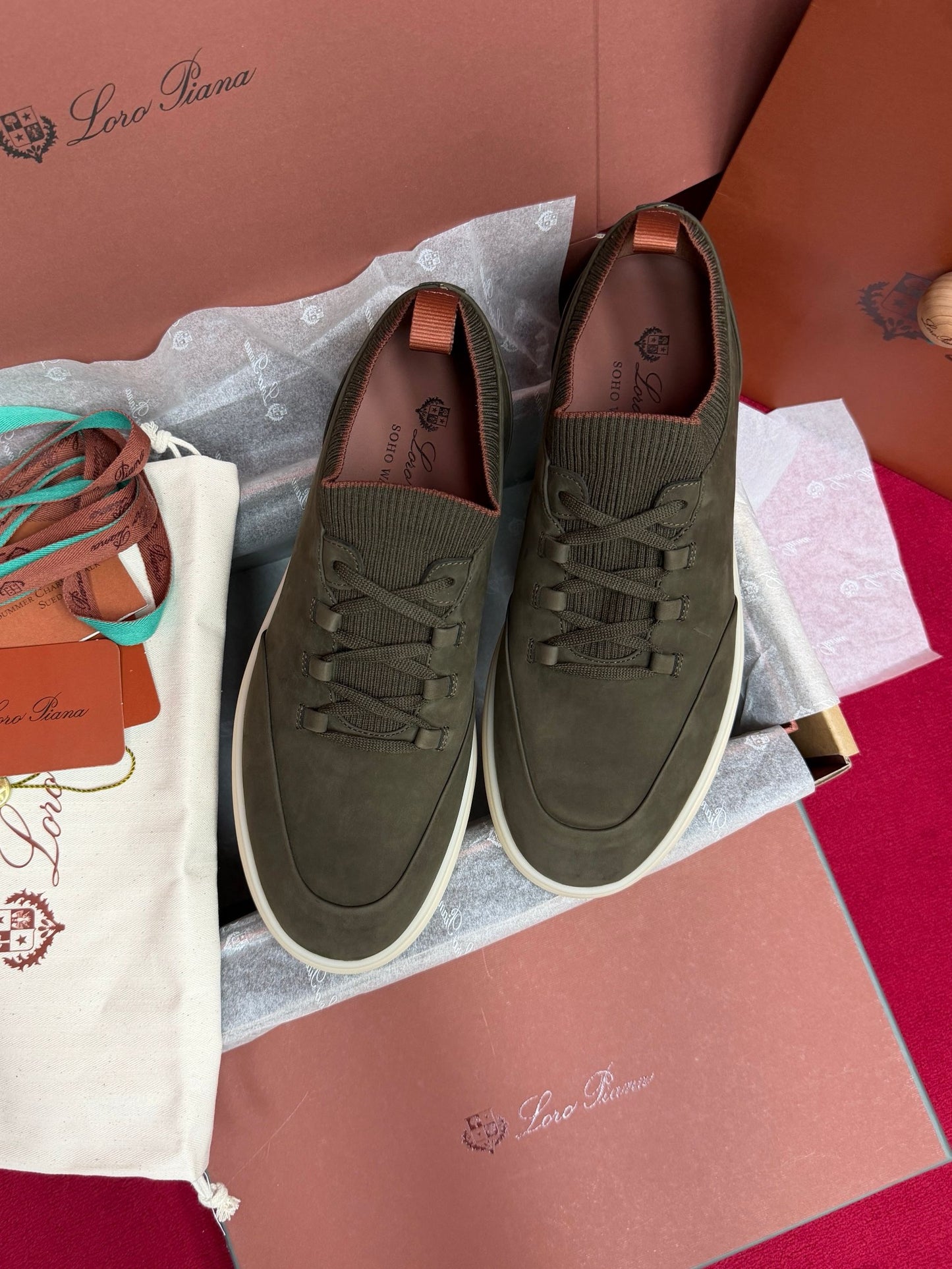 LP Sneaker