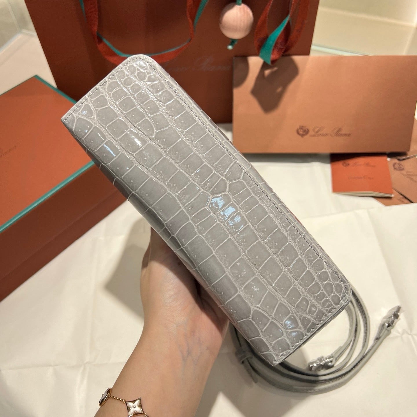 LP Extra Pocket L19 Handbag