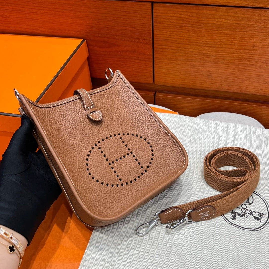 Hermes Evelyne 17