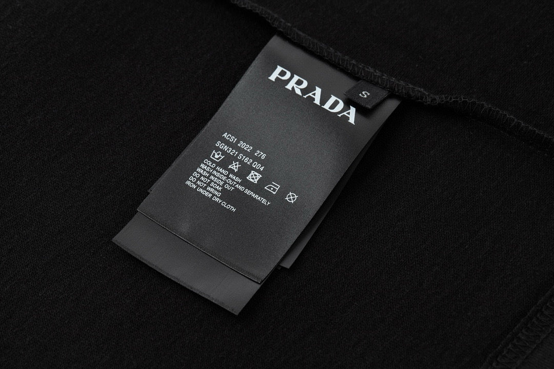 Camiseta Prada