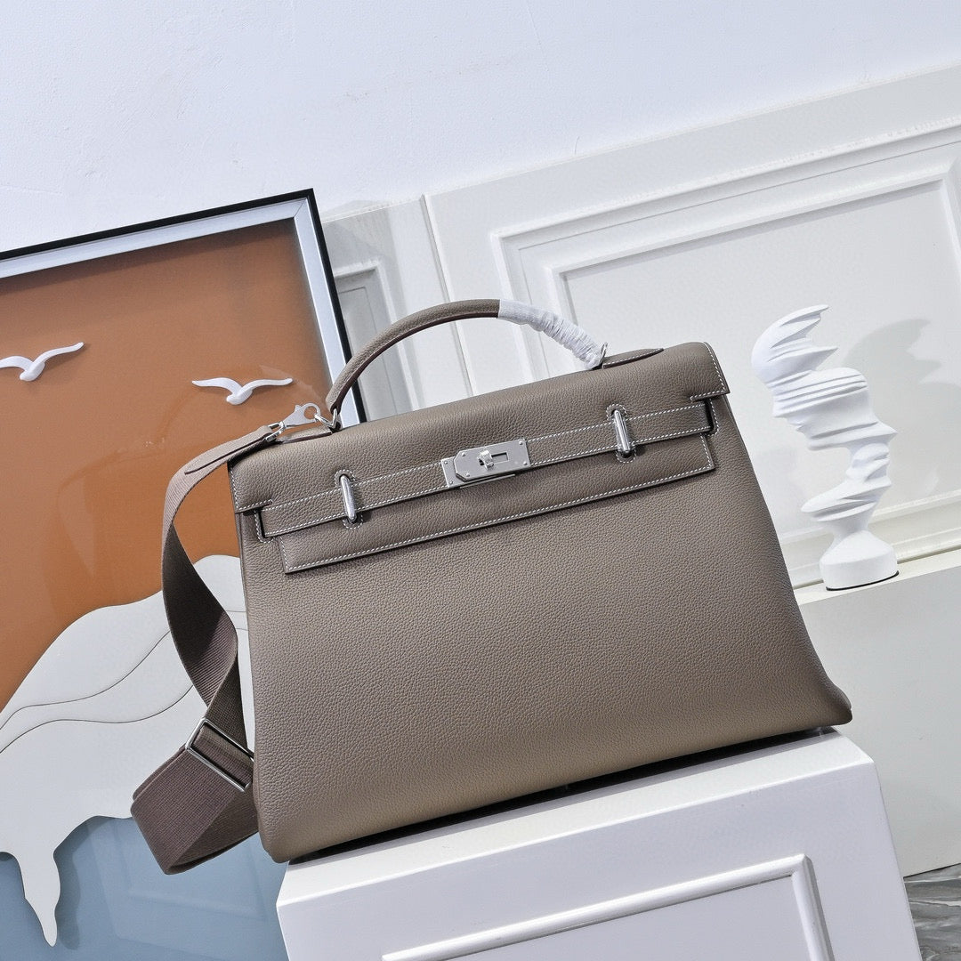 Hermes Kelly Bag
