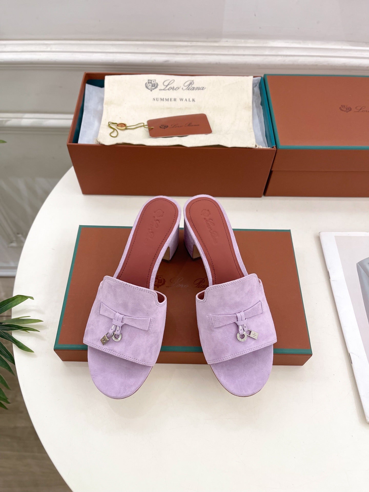 LP Sandals
