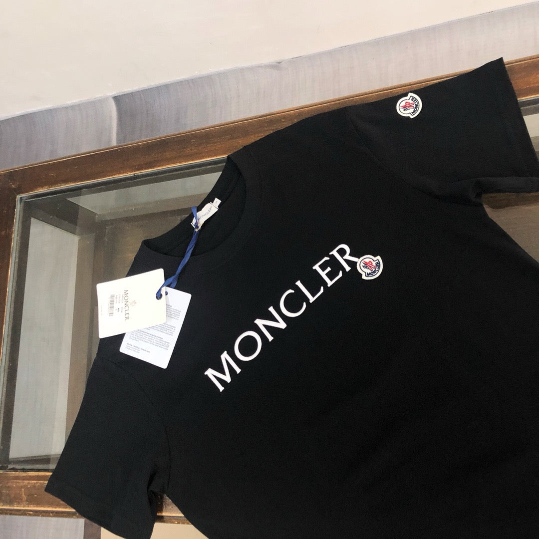 Moncler T-shirt