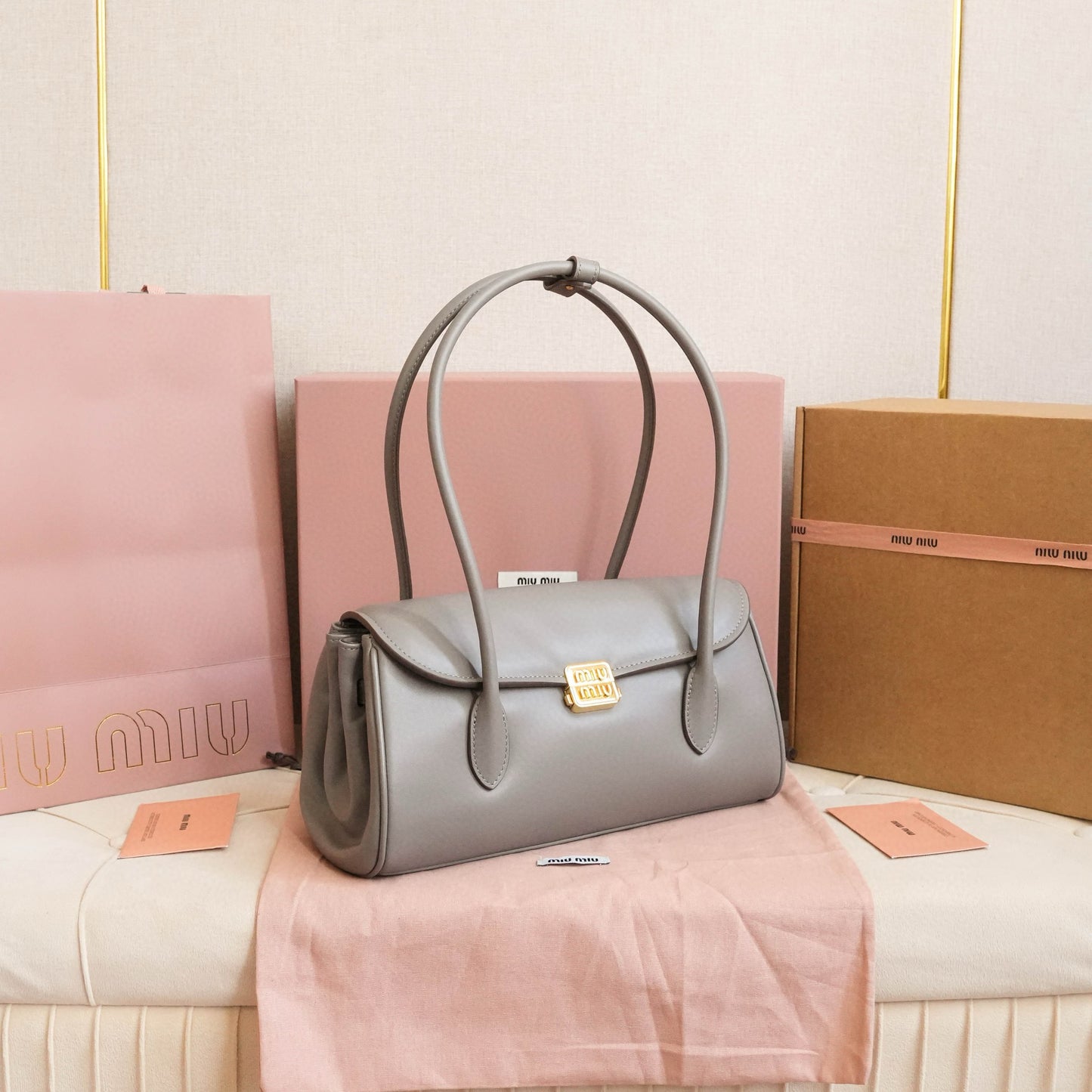 Miu Miu Shoulder Bag 28x15x11cm