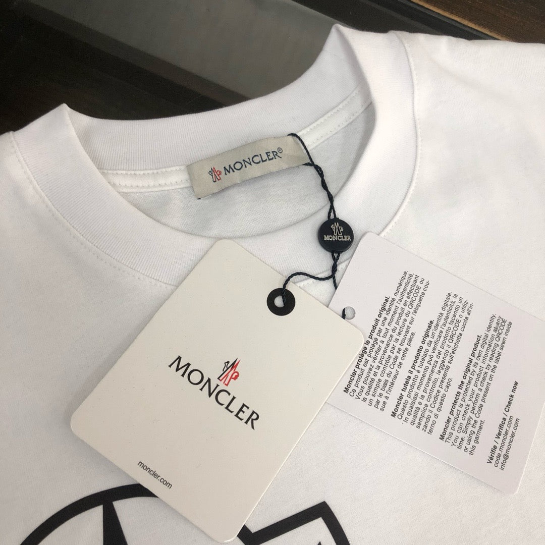 Moncler T-shirt