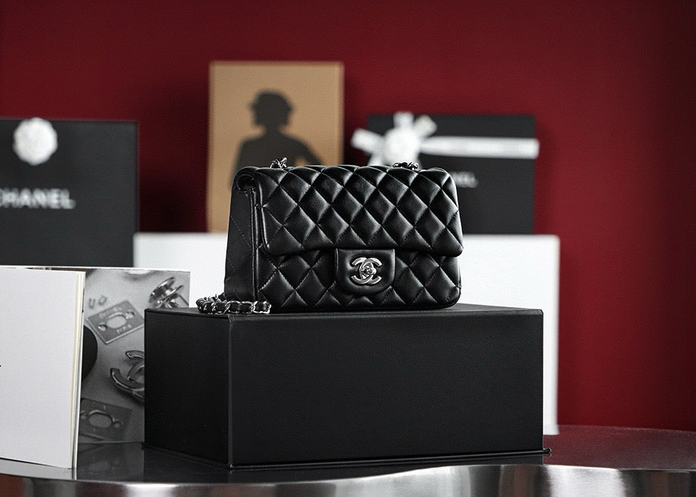 Chanel CF Mini Bag (12x20x6cm)
