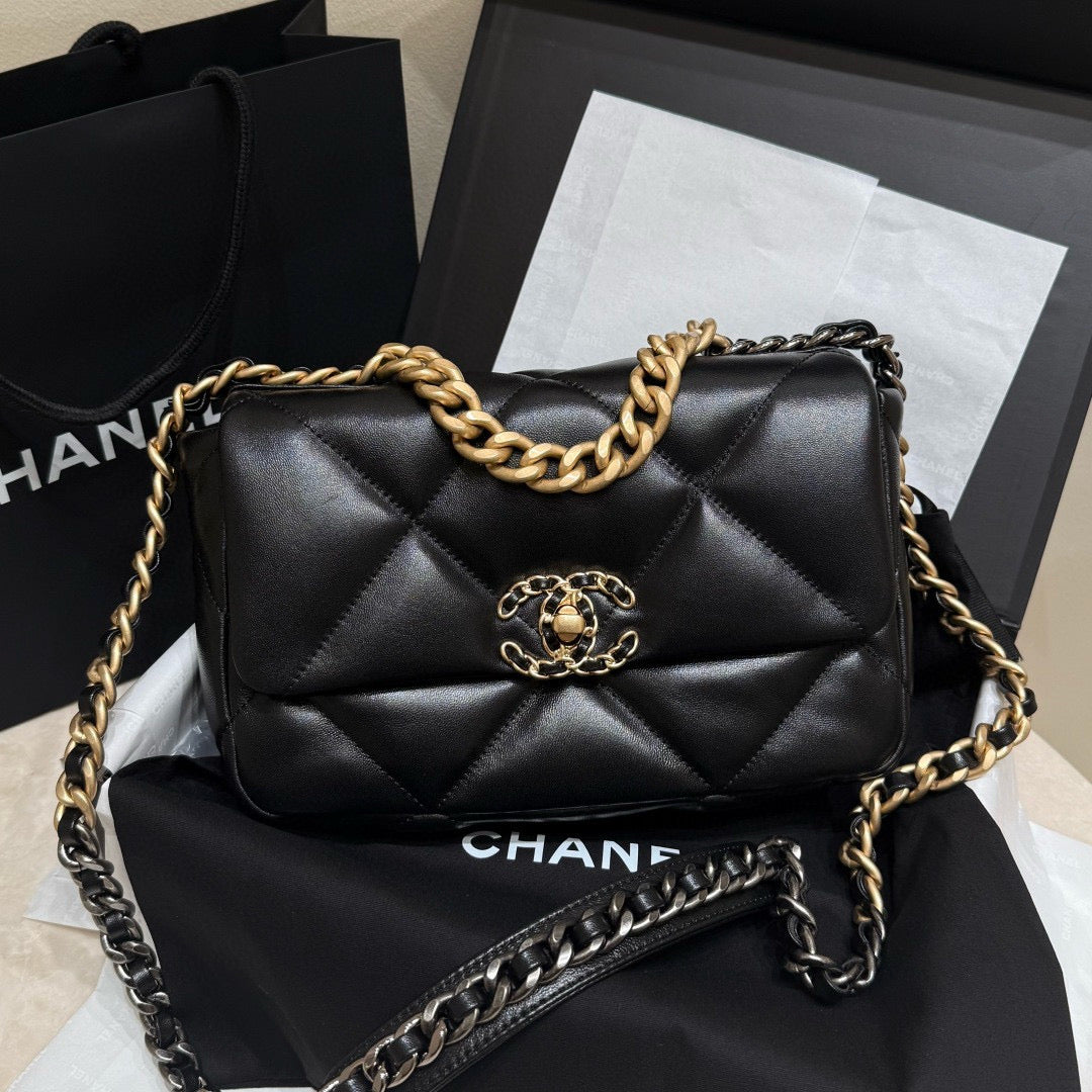 Chanel 19 Small