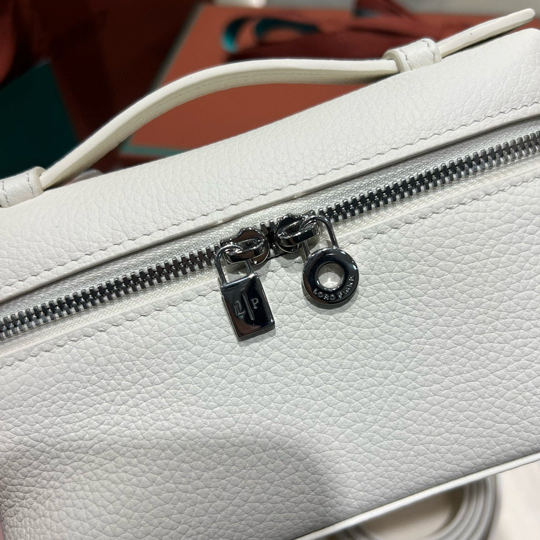 Loro Piana 16 Classic Bag