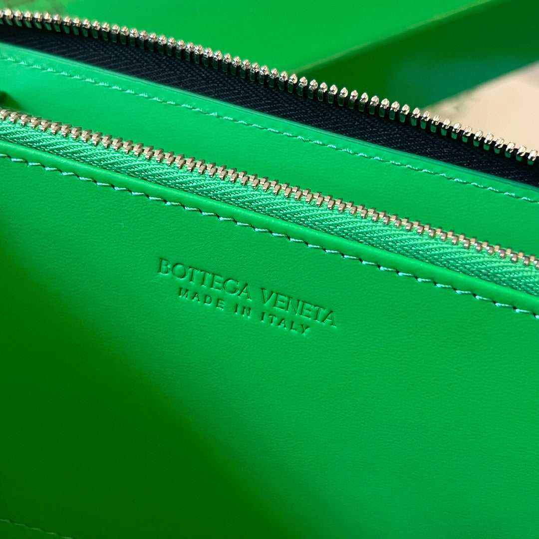 Bottega Veneta Long Zipped Wallet