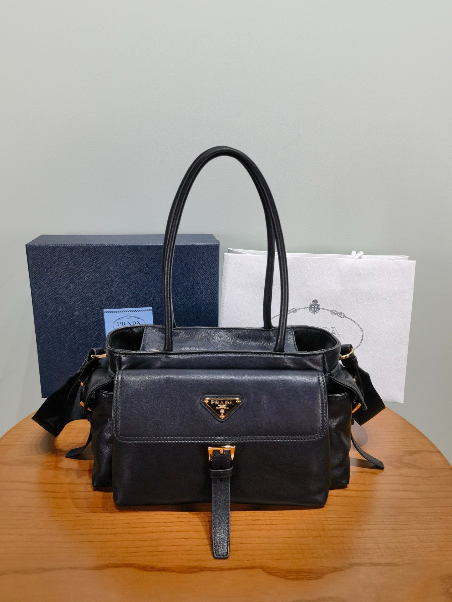 Prada Handbag 24x13x7.5cm