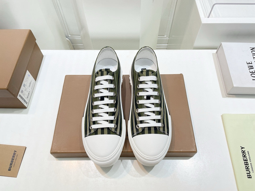 Burberry Sneakers