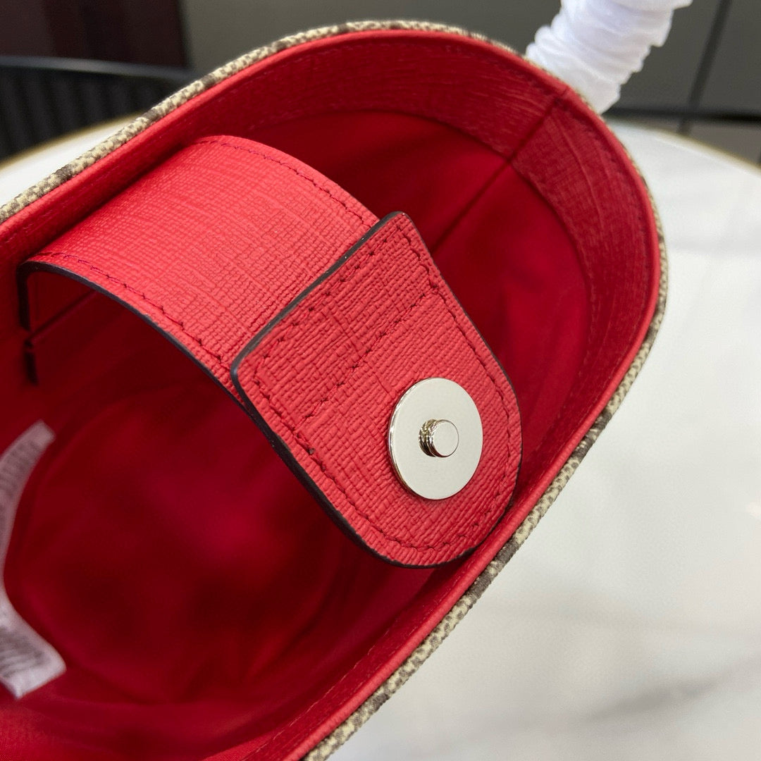 GC Bucket Bag
