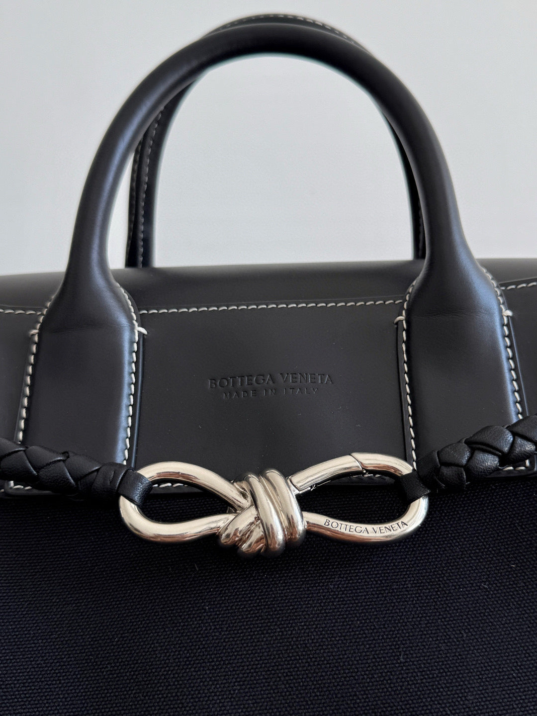 BV Andiamo Voyager Suede Tote Bag 43x39x20cm