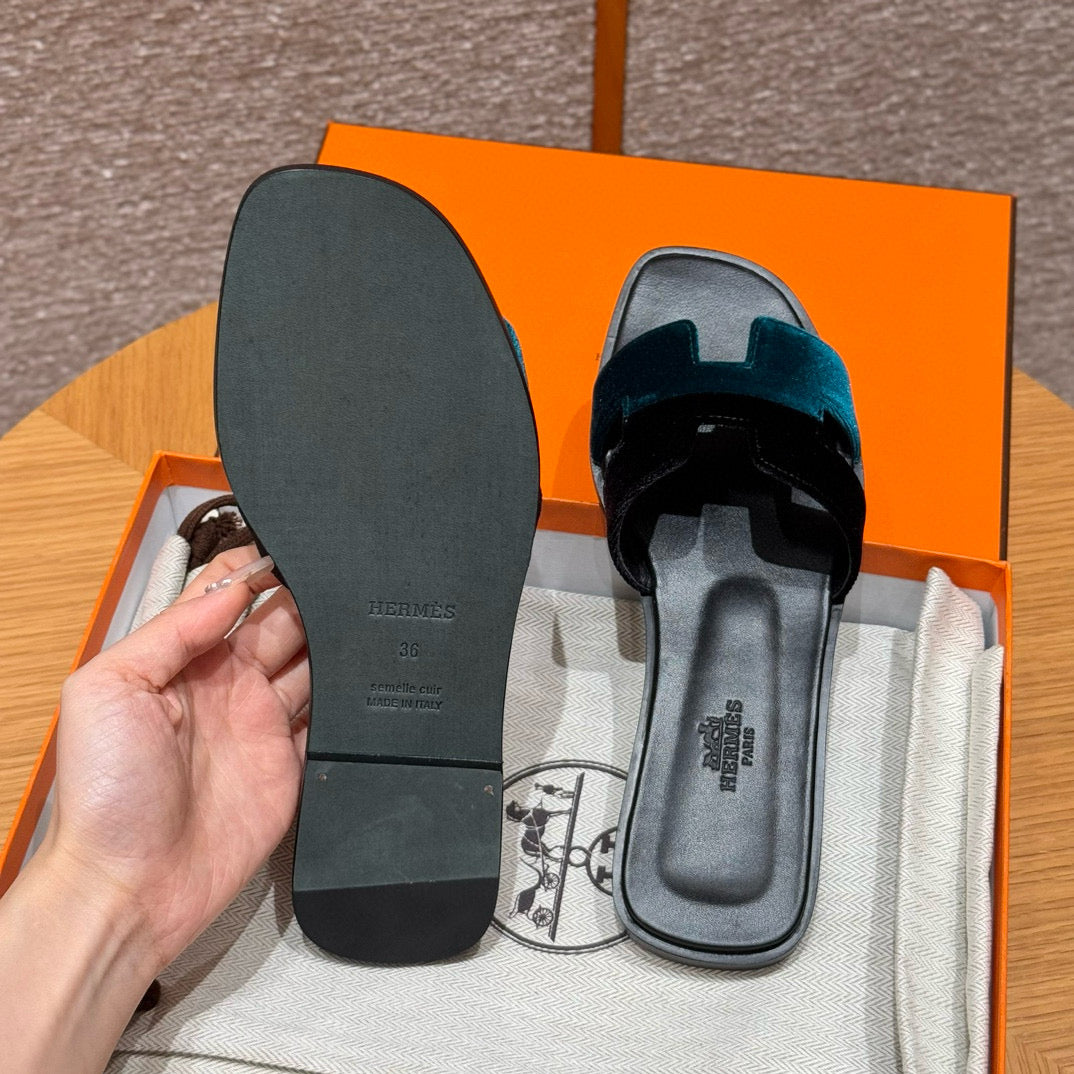 Hermes Slippers