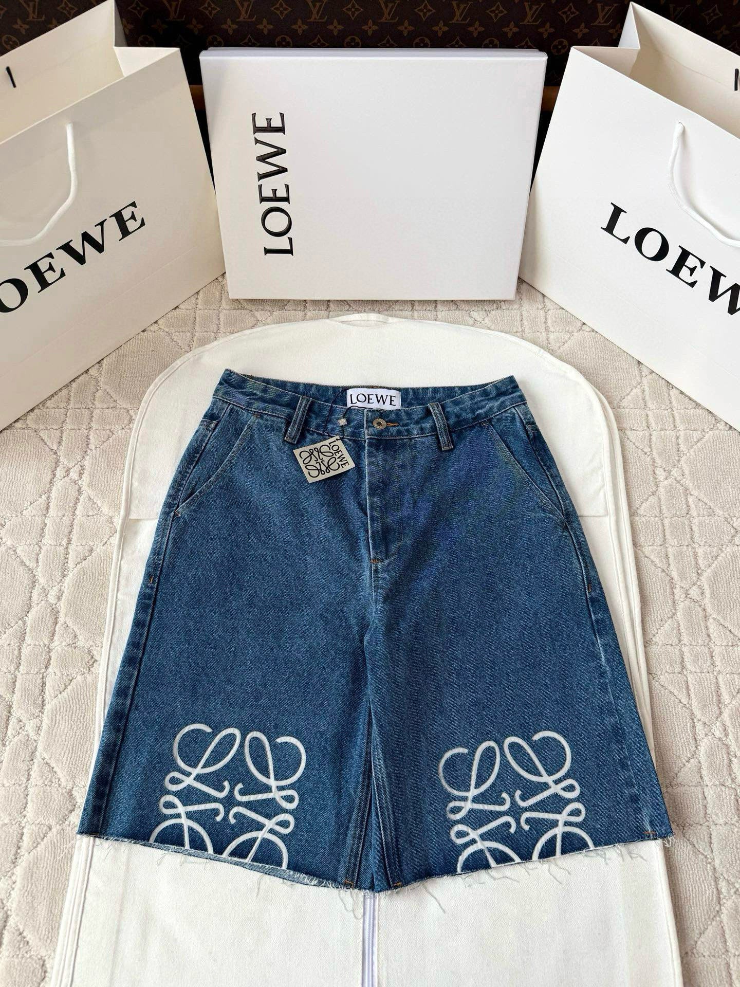 Loewe Shorts Jeans