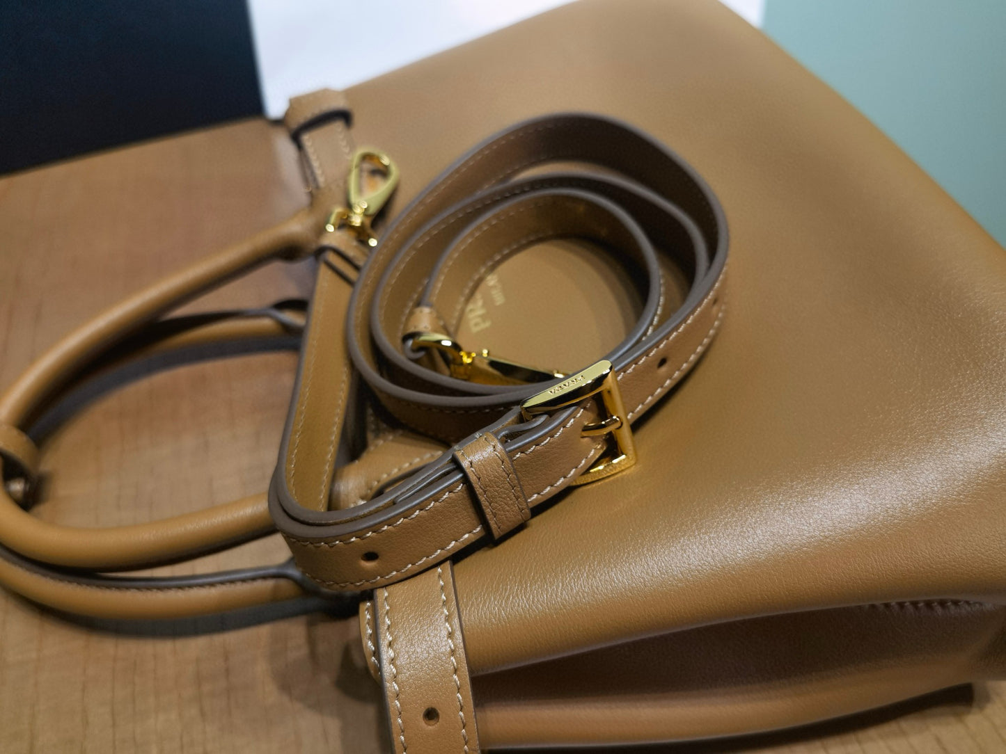 Prada Handbag 28x18x10.5cm