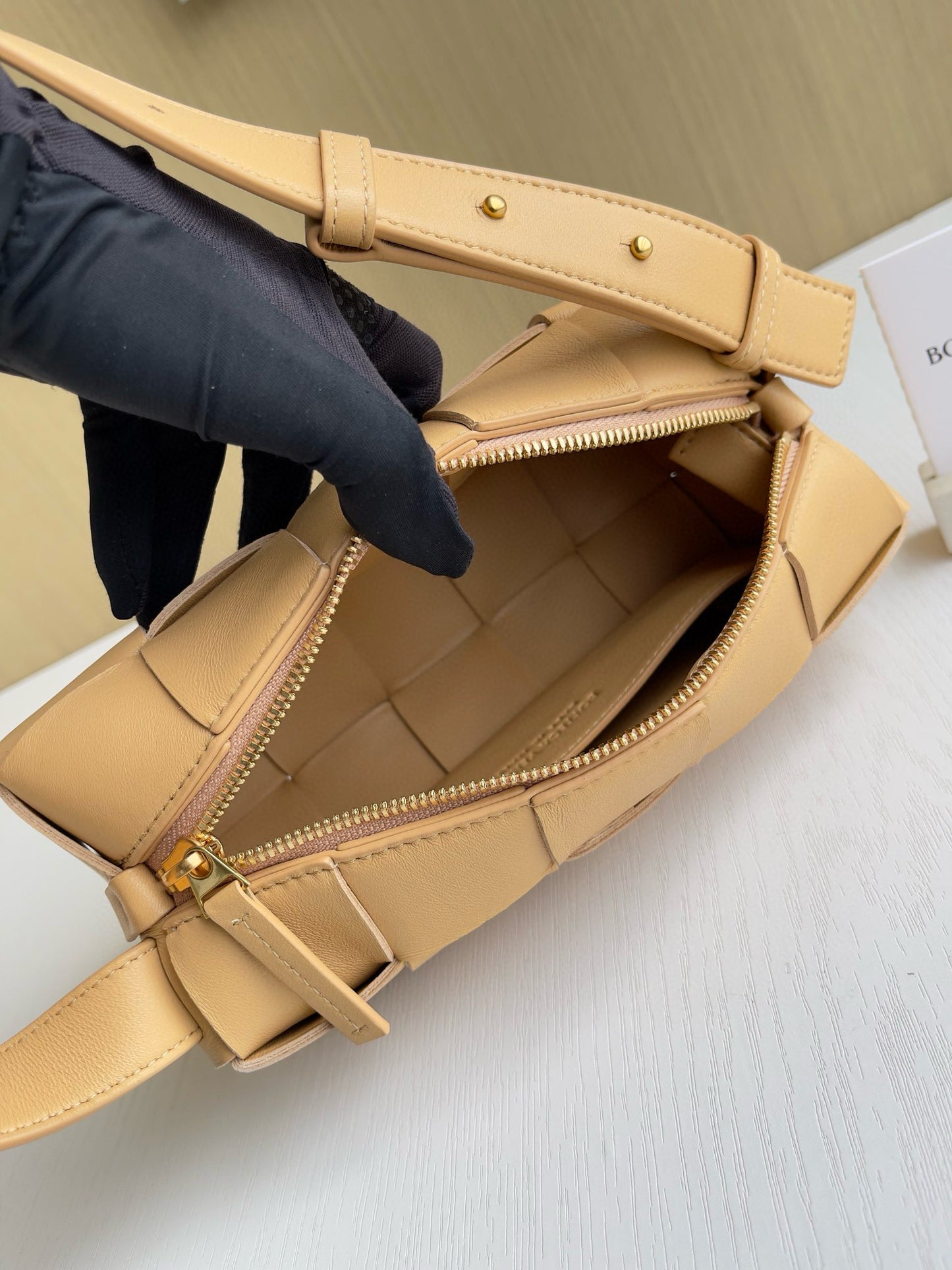 BV Intrecciato Cassette Bag