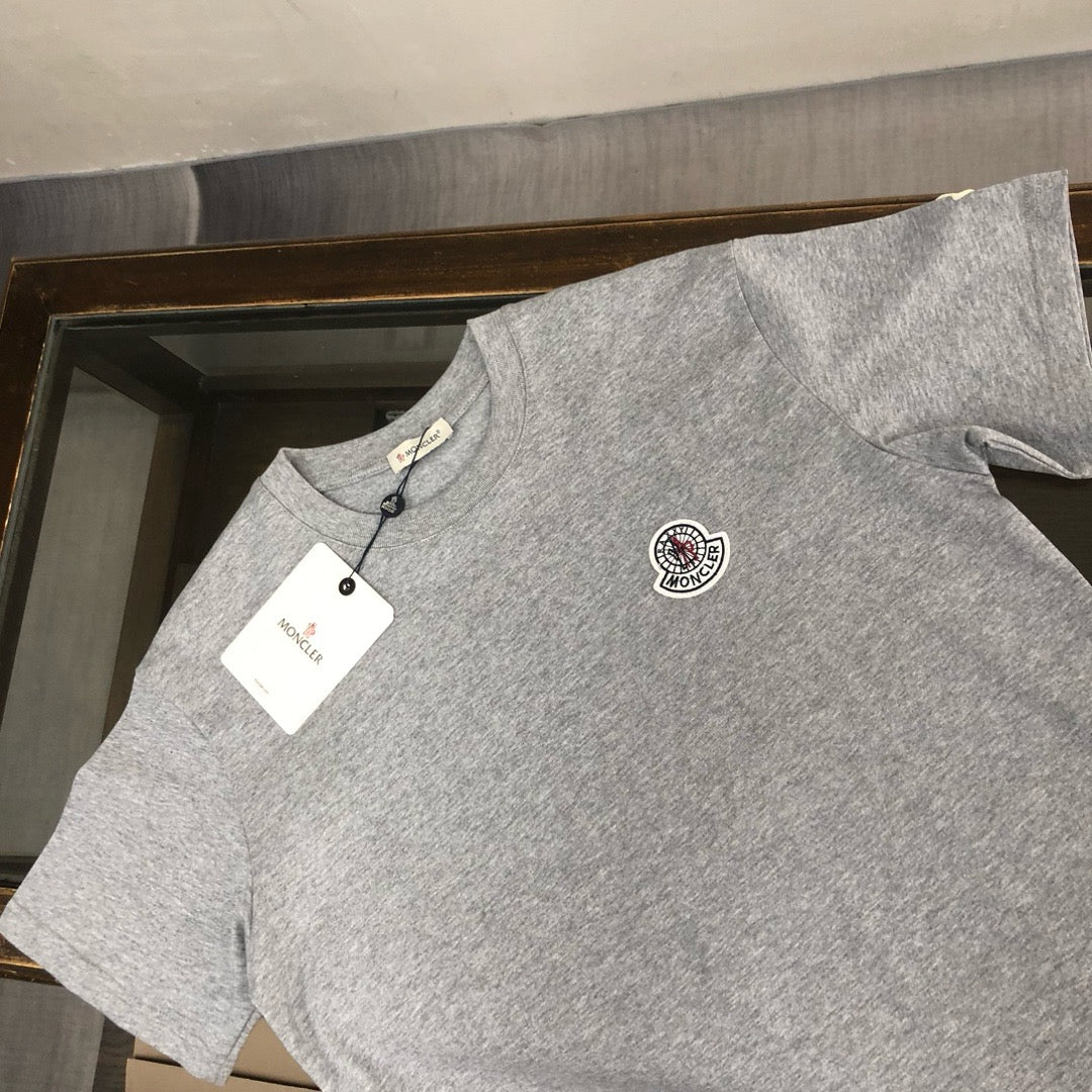 Moncler T-shirt