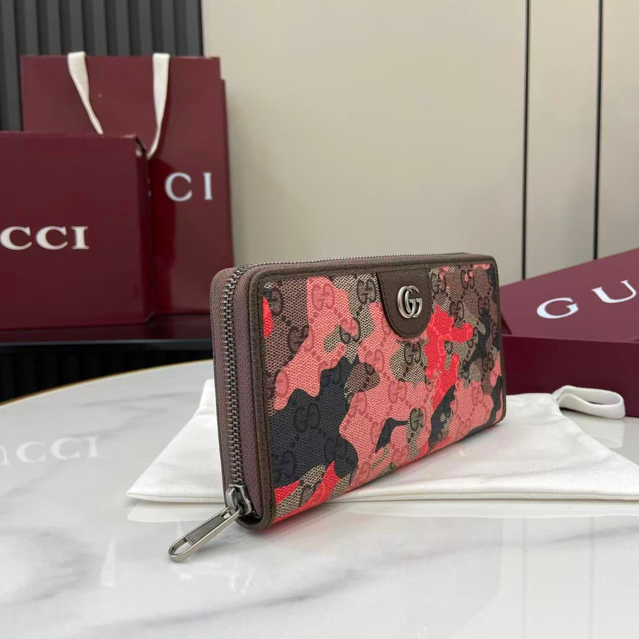 Gucci Long Zipped Wallet