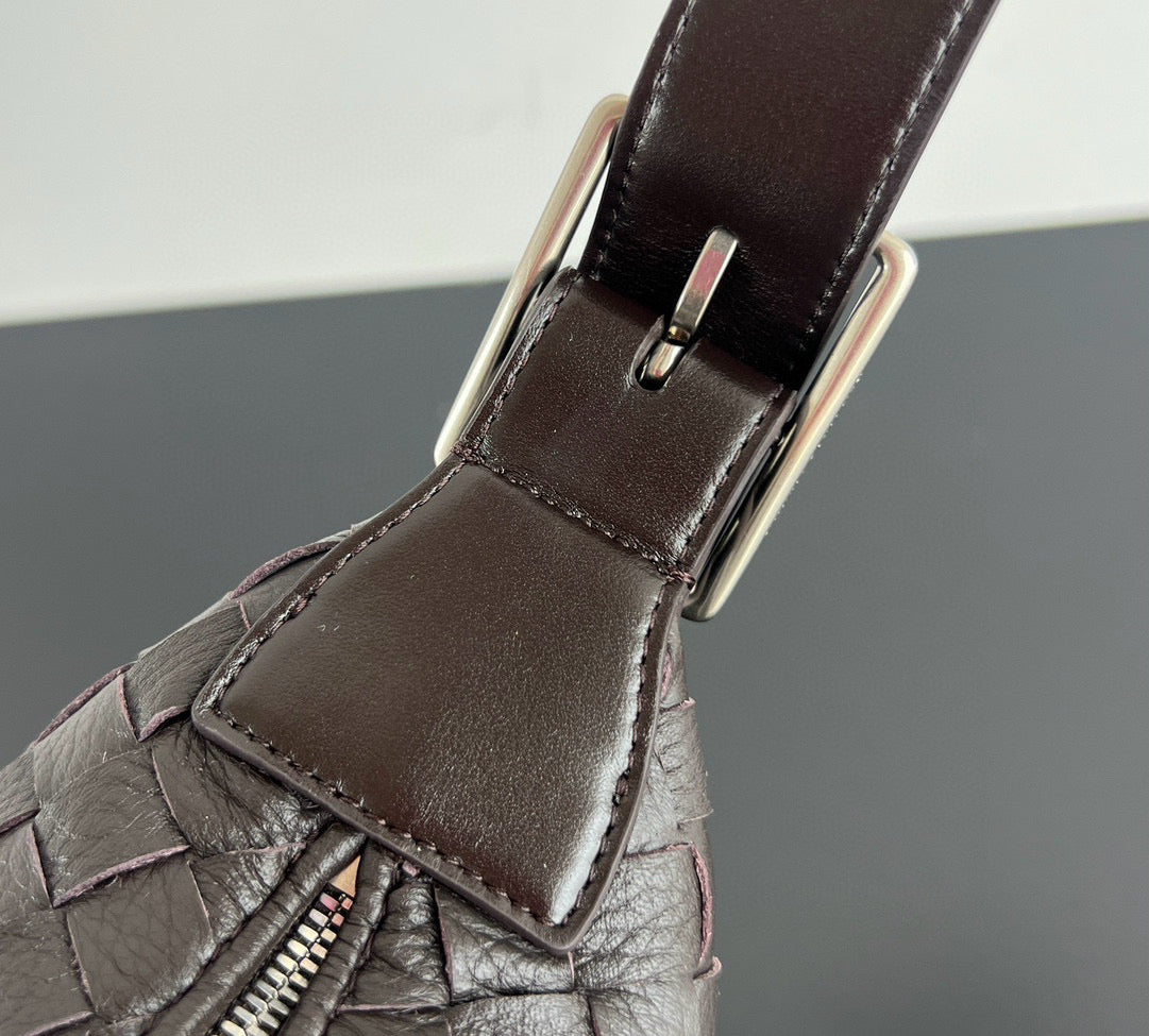 BV Hobo Bag 44x33x9CM