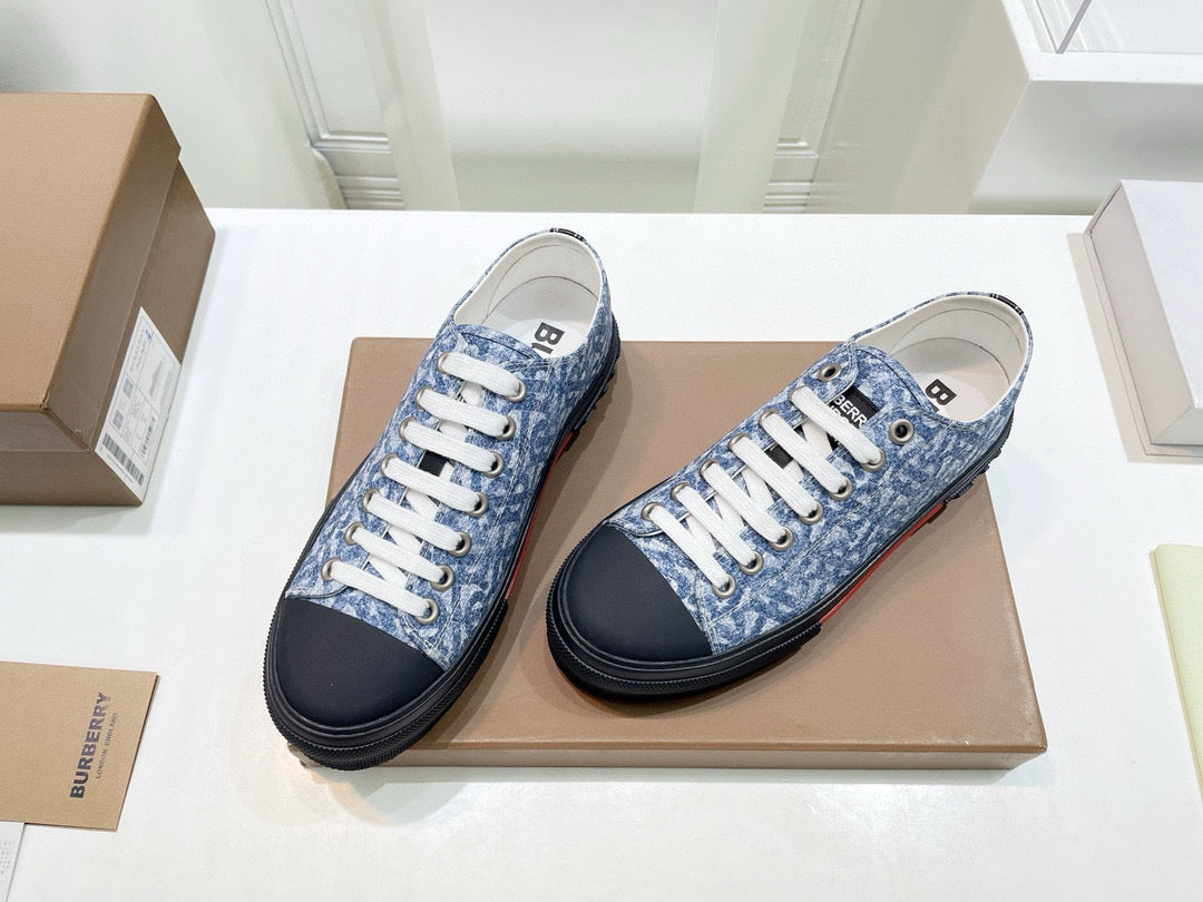 Burberry Sneakers