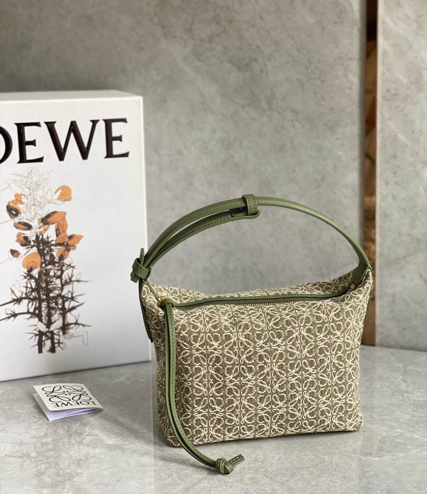 Loewe Cubi Lunch Bag(27x21x16.5cm)